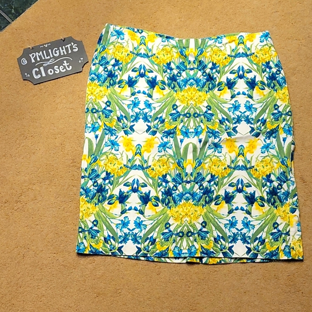 Roz & Ali Skirt Floral 12 White Green Blue Yellow